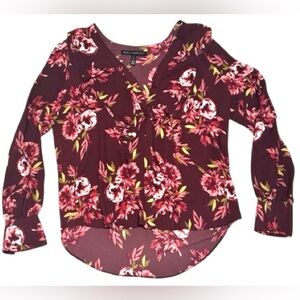 White House Black Market Women’s Small Burgundy Floral Blouse